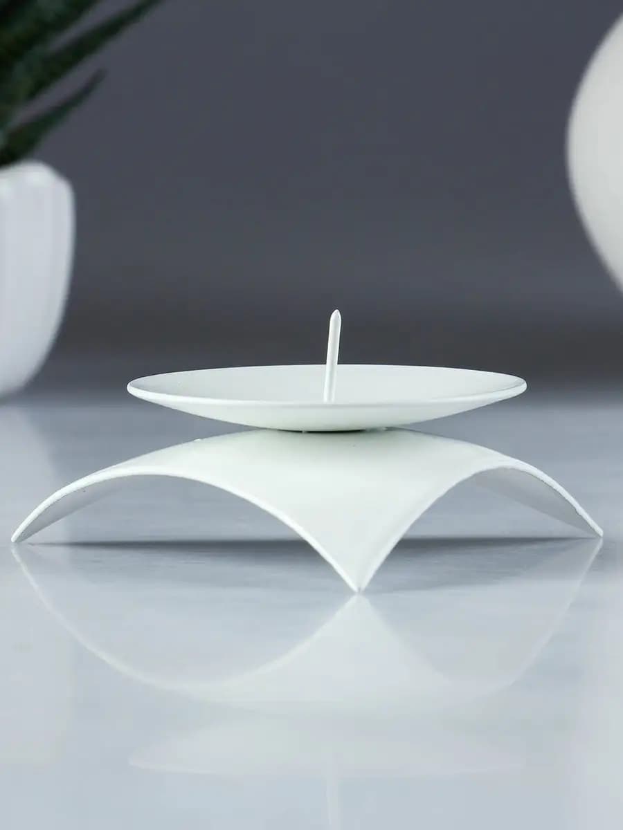 Подсвечник для свечей декоративный белый