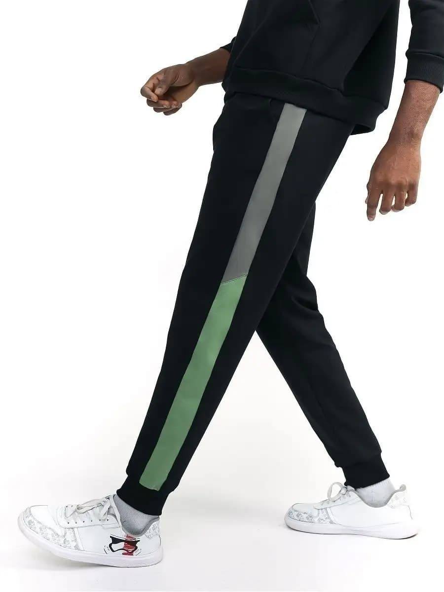 Брюки спортивные трико