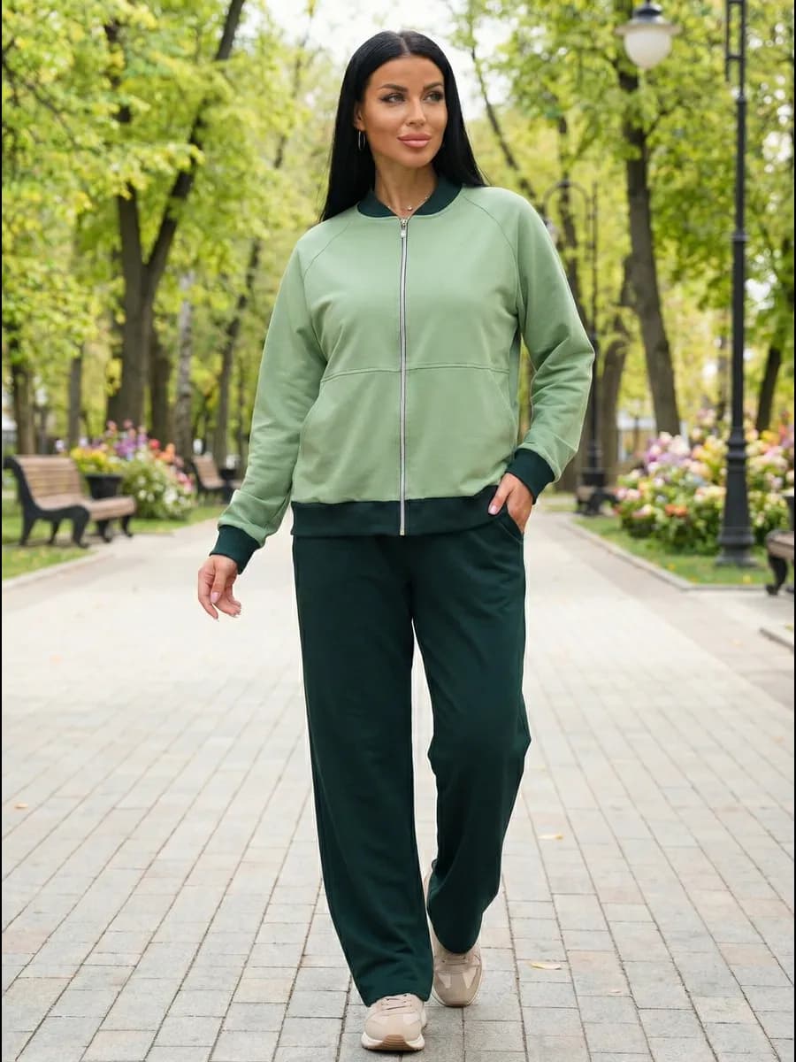 Спортивный костюм на молнии большие размеры