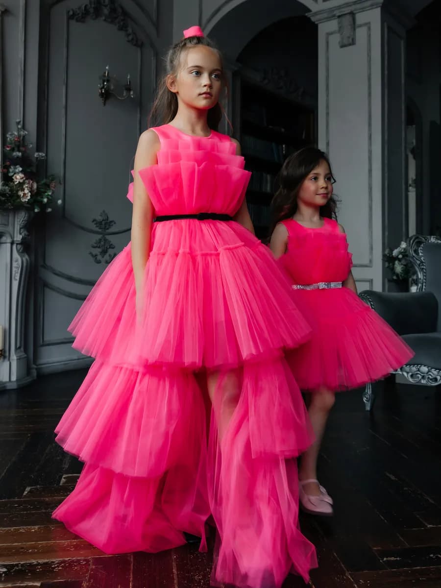 Платье нарядное пышное со шлейфом на утренник