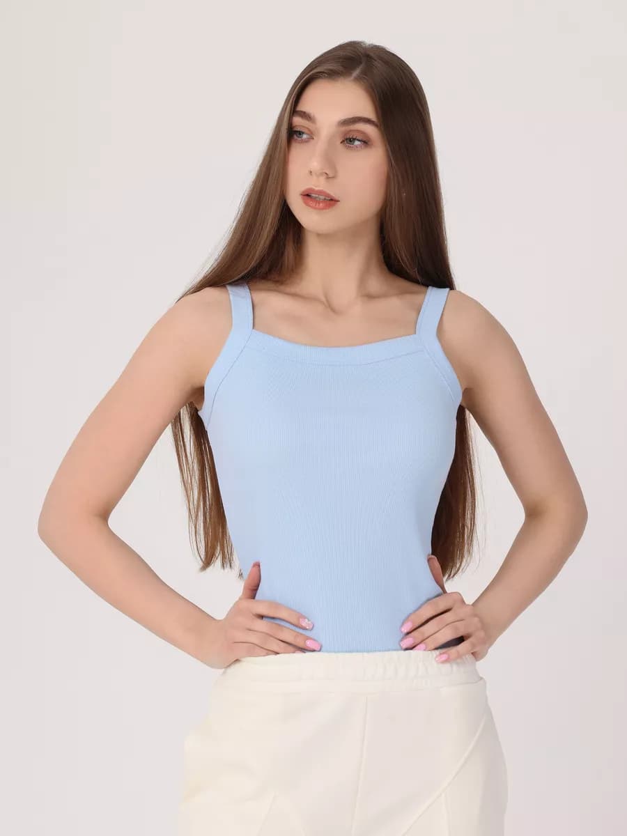 Майка базовая в рубчик на бретелях