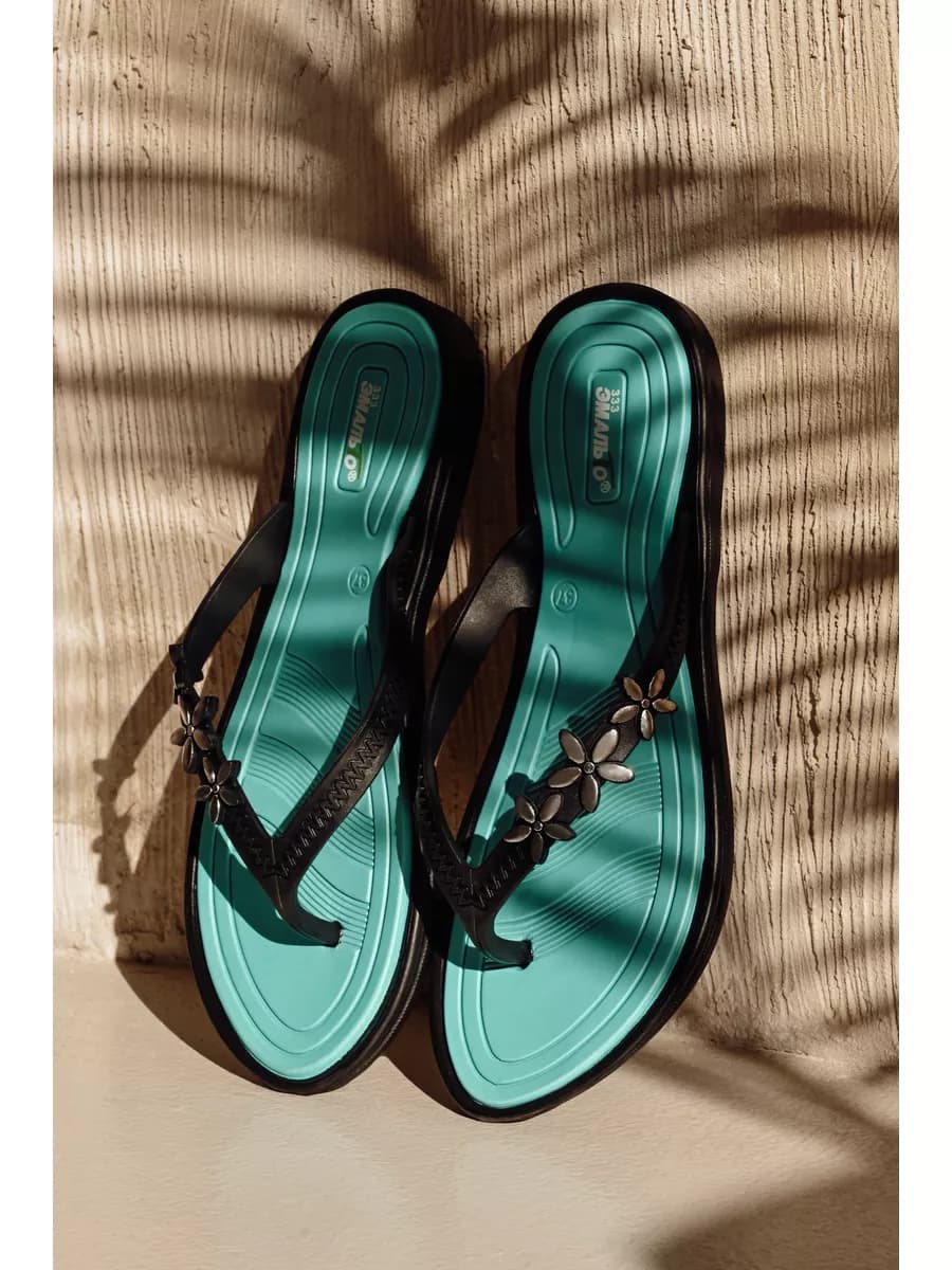 Резиновые сланцы вьетнамки