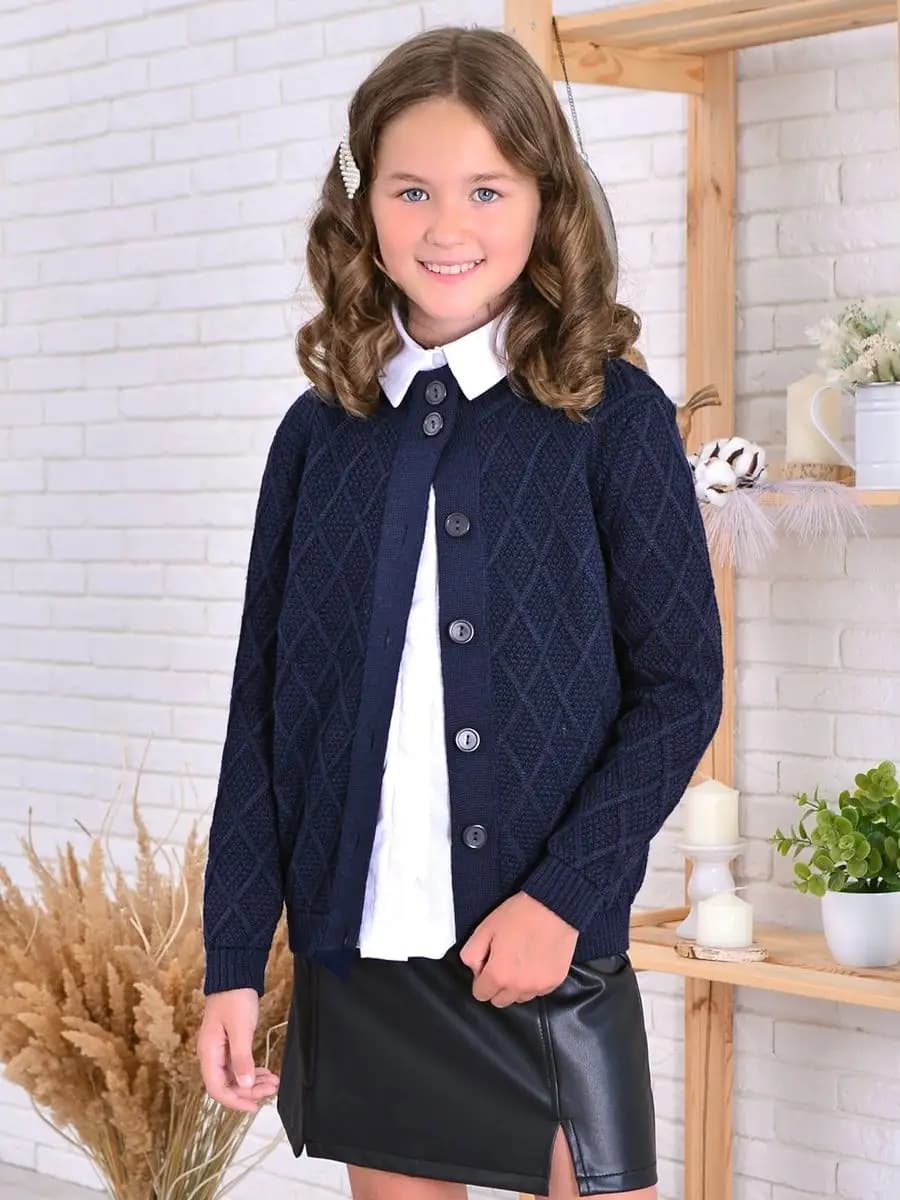 Кофта детская вязаная на пуговицах в школу