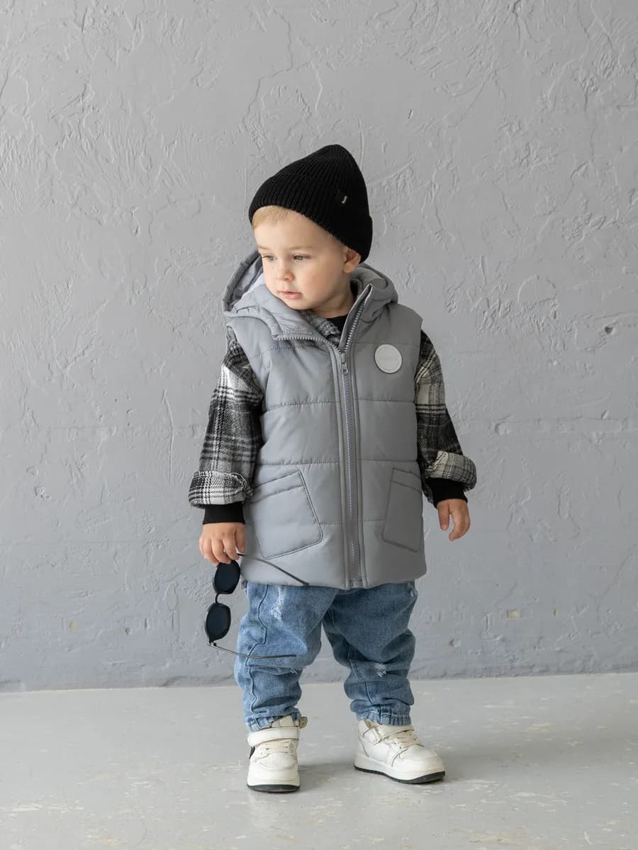 Жилетка детская утепленная безрукавка