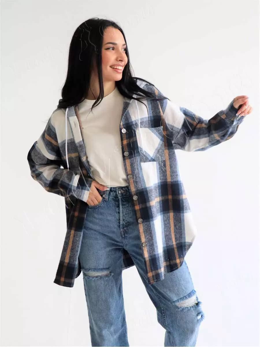 Удлиненная теплая рубашка оверсайз в клетку с капюшоном