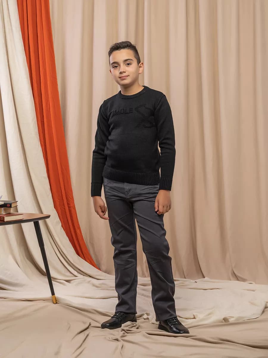 Пуловер школьный вязаный