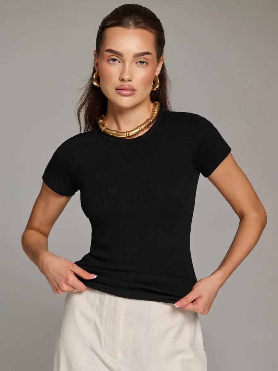 Футболка скимс базовая облегающая