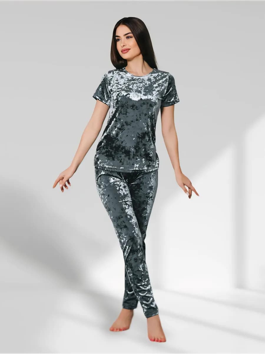 Костюм домашний велюровый с прямыми брюками