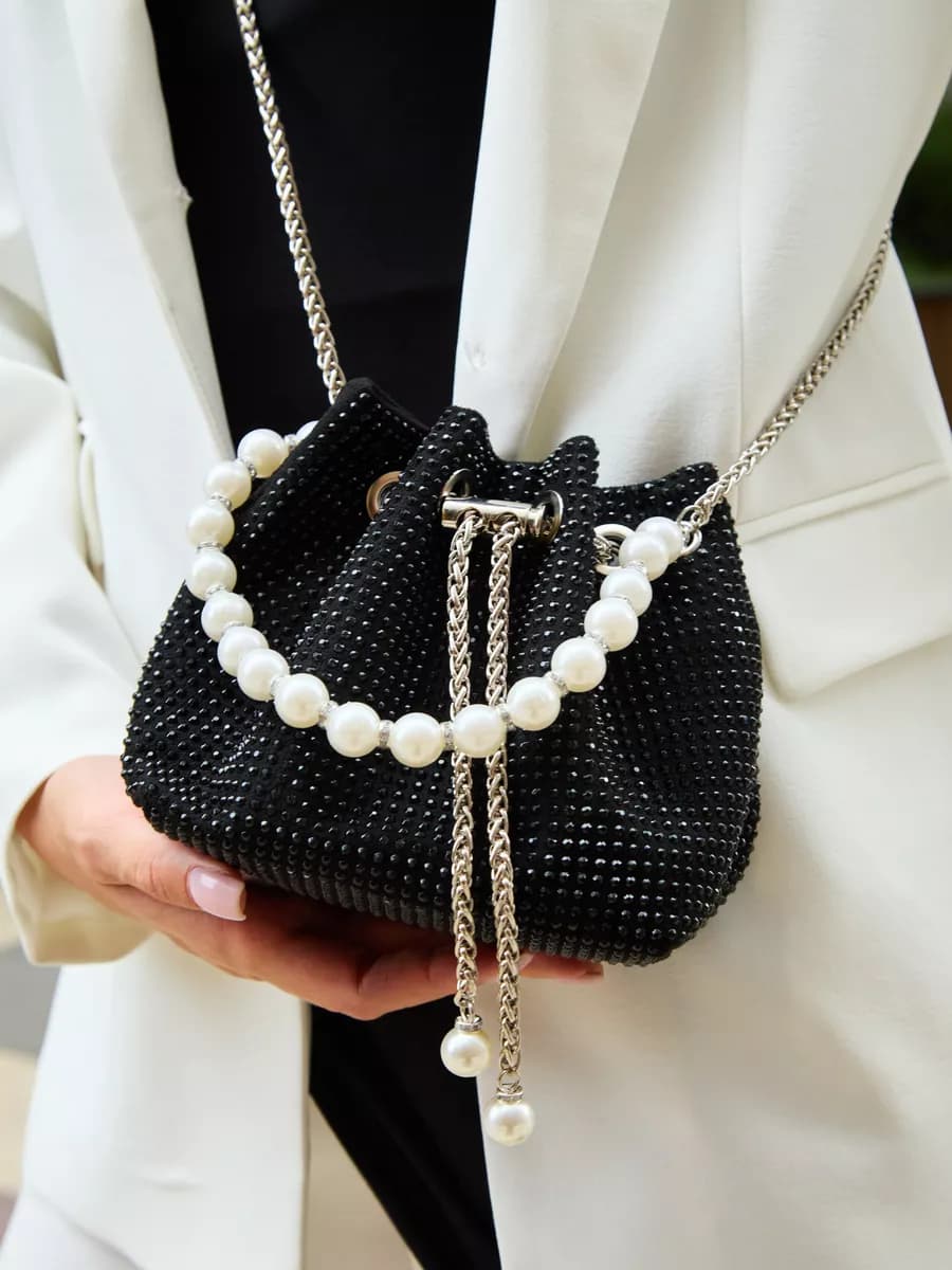 Клатч со стразами