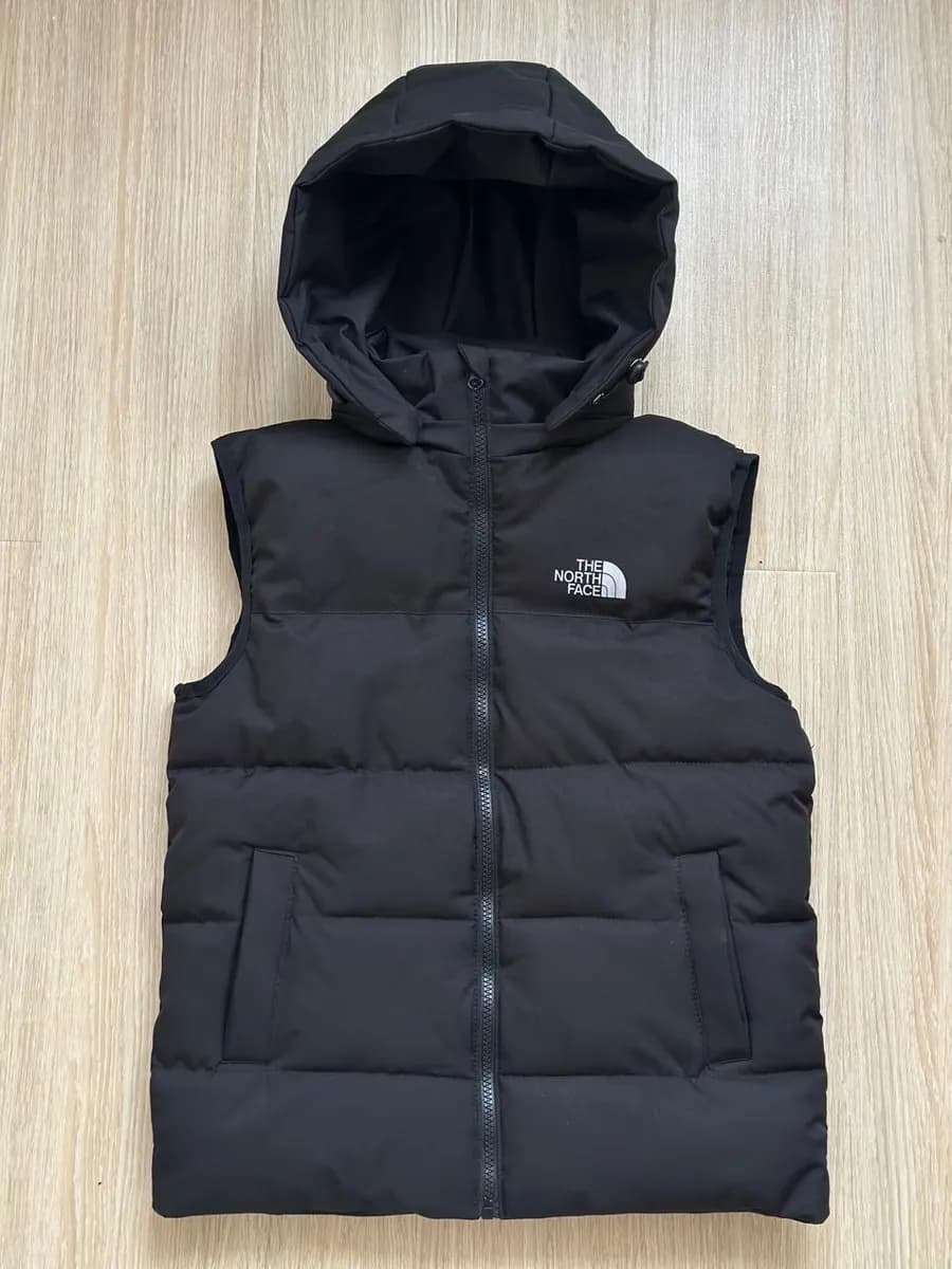 Жилеты с капюшоном