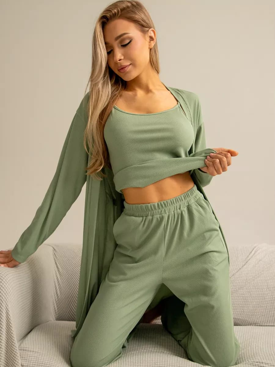 Пижама со штанами и халатом