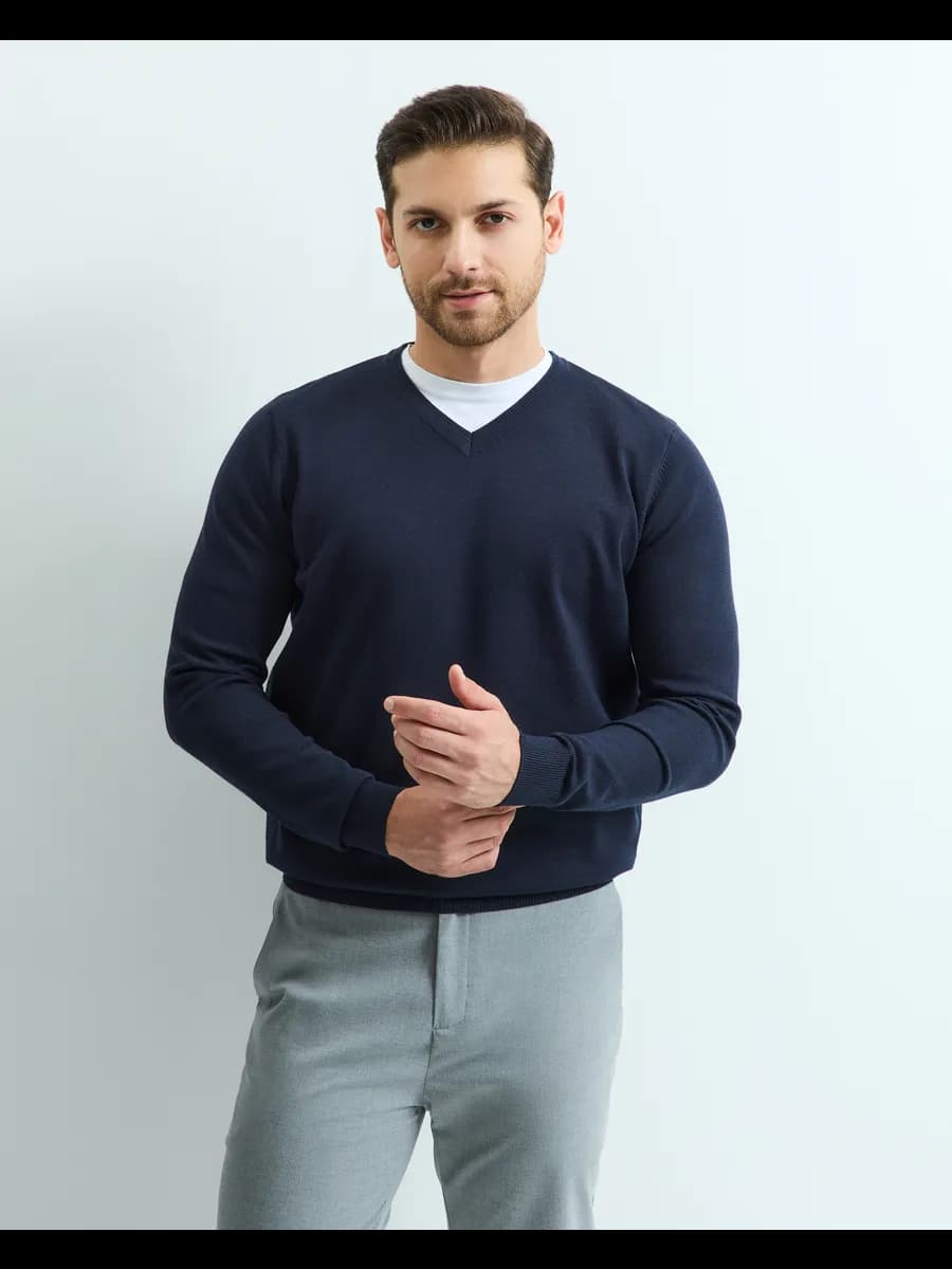 Джемпер кофта вязаная с вырезом