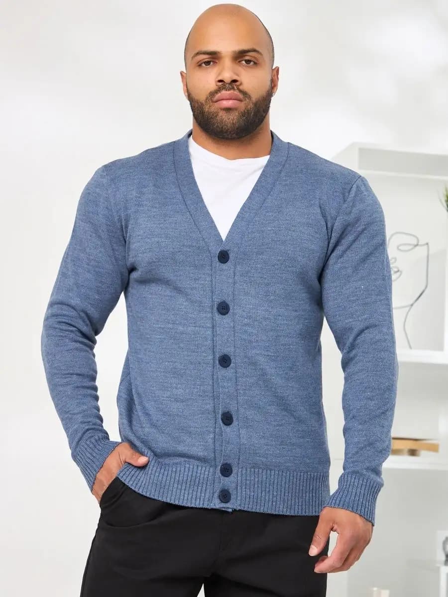 Кардиган на пуговицах трикотажный классический