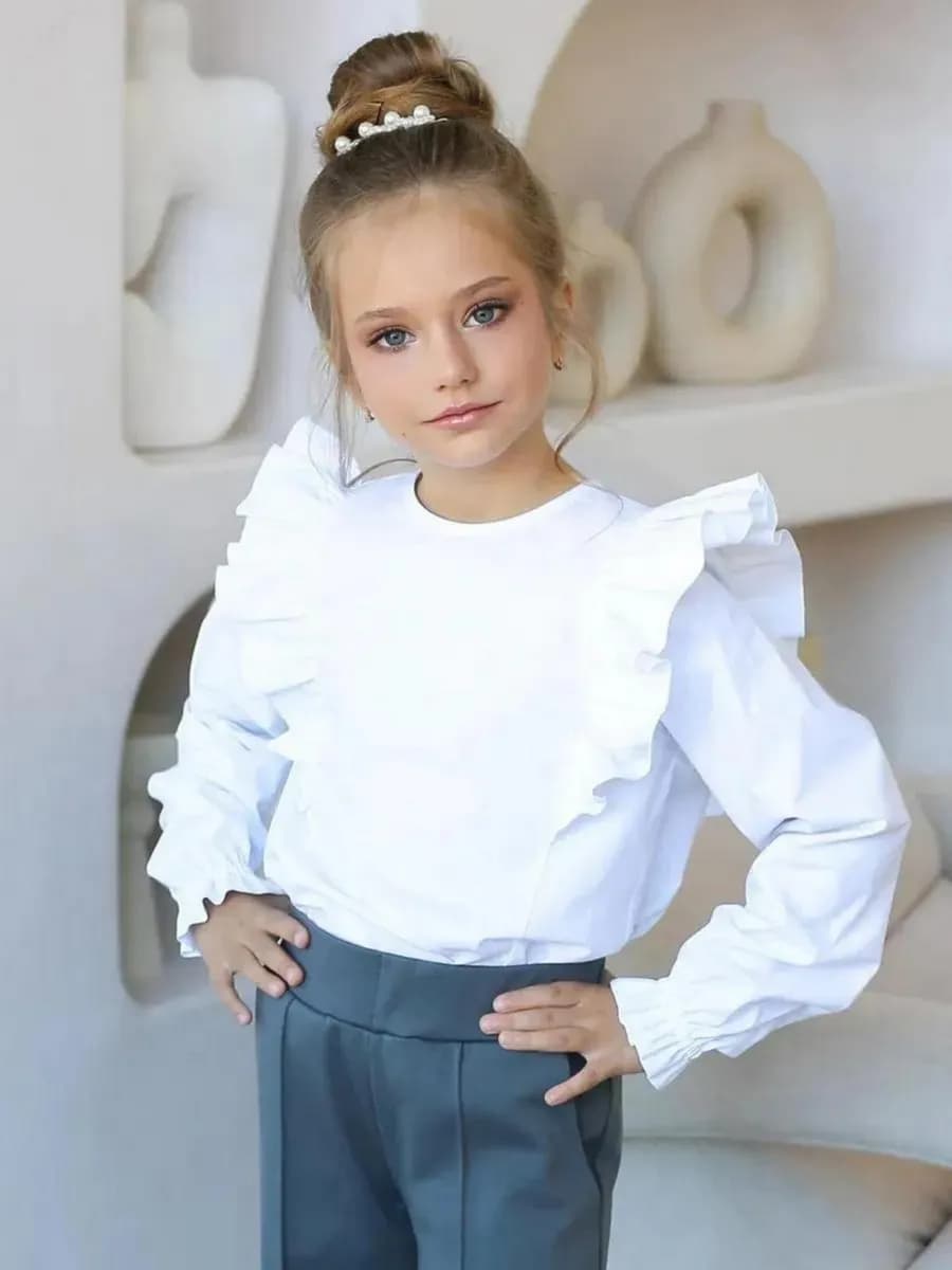 Блузка нарядная с длинным рукавом