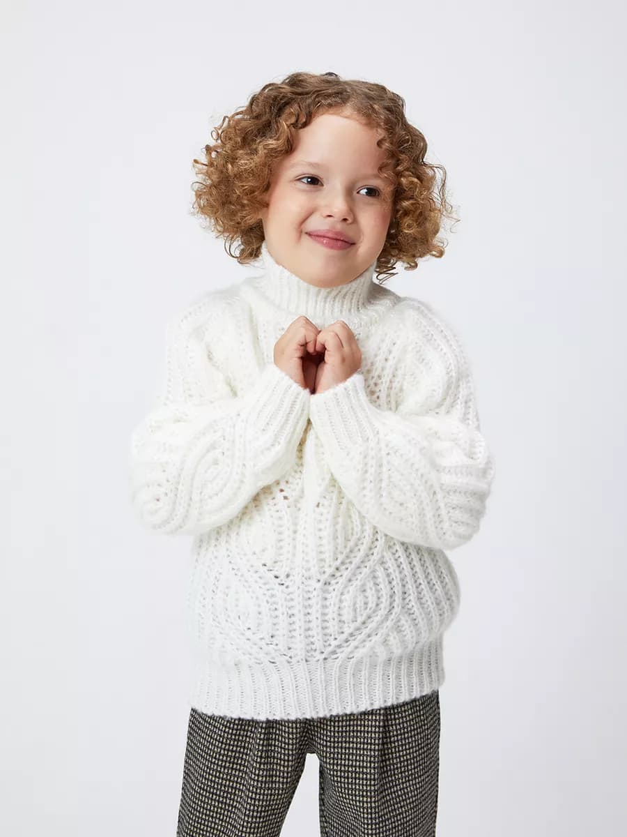 Джемпер с косами на осень