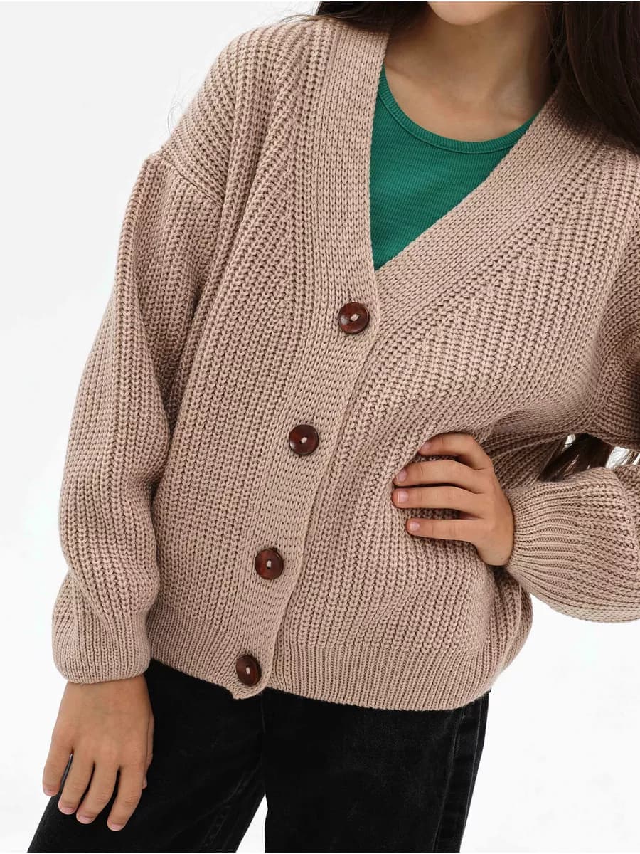 Кардиган вязаный на пуговицах весенний