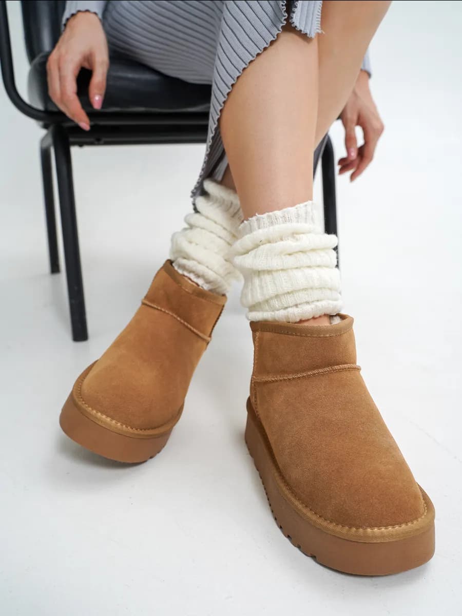 Угги на платформе зимние короткие с мехом