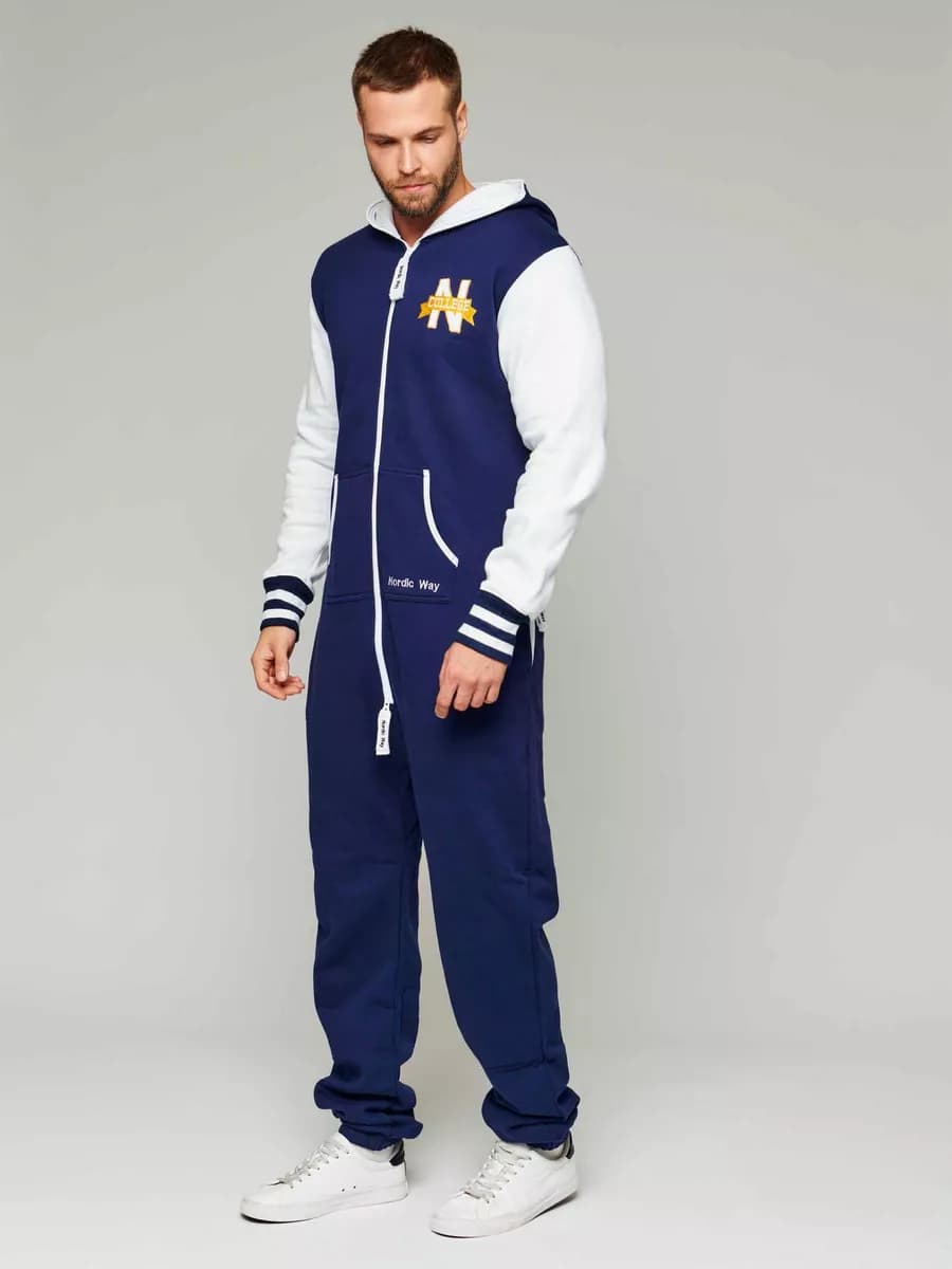 Комбинезон спортивный на молнии с капюшоном