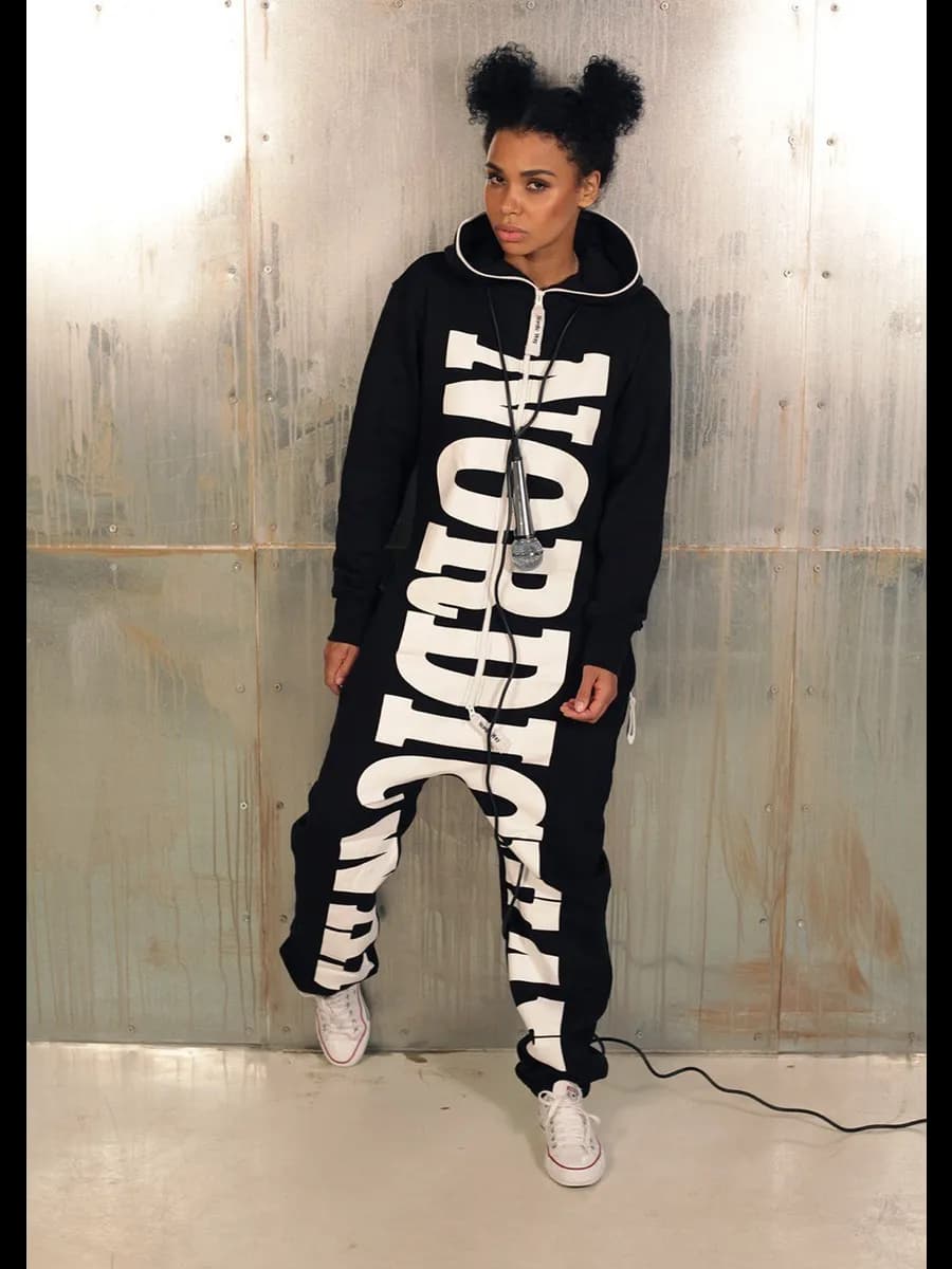 Комбинезон спортивный на молнии с капюшоном