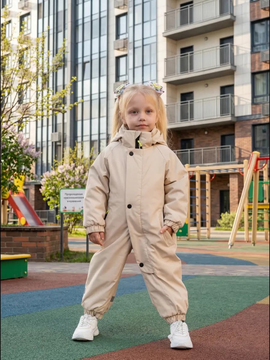 Демисезонный комбинезон для детей