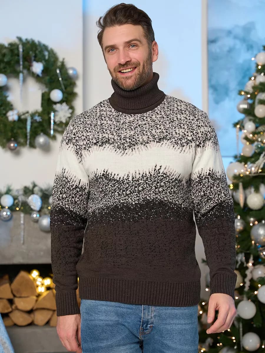 Свитер с горлом