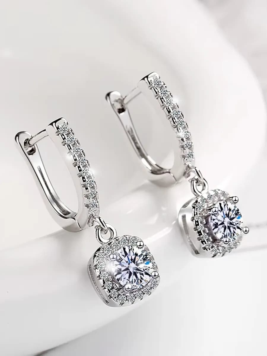 Серьги висячие с камнем цирконом и стразами