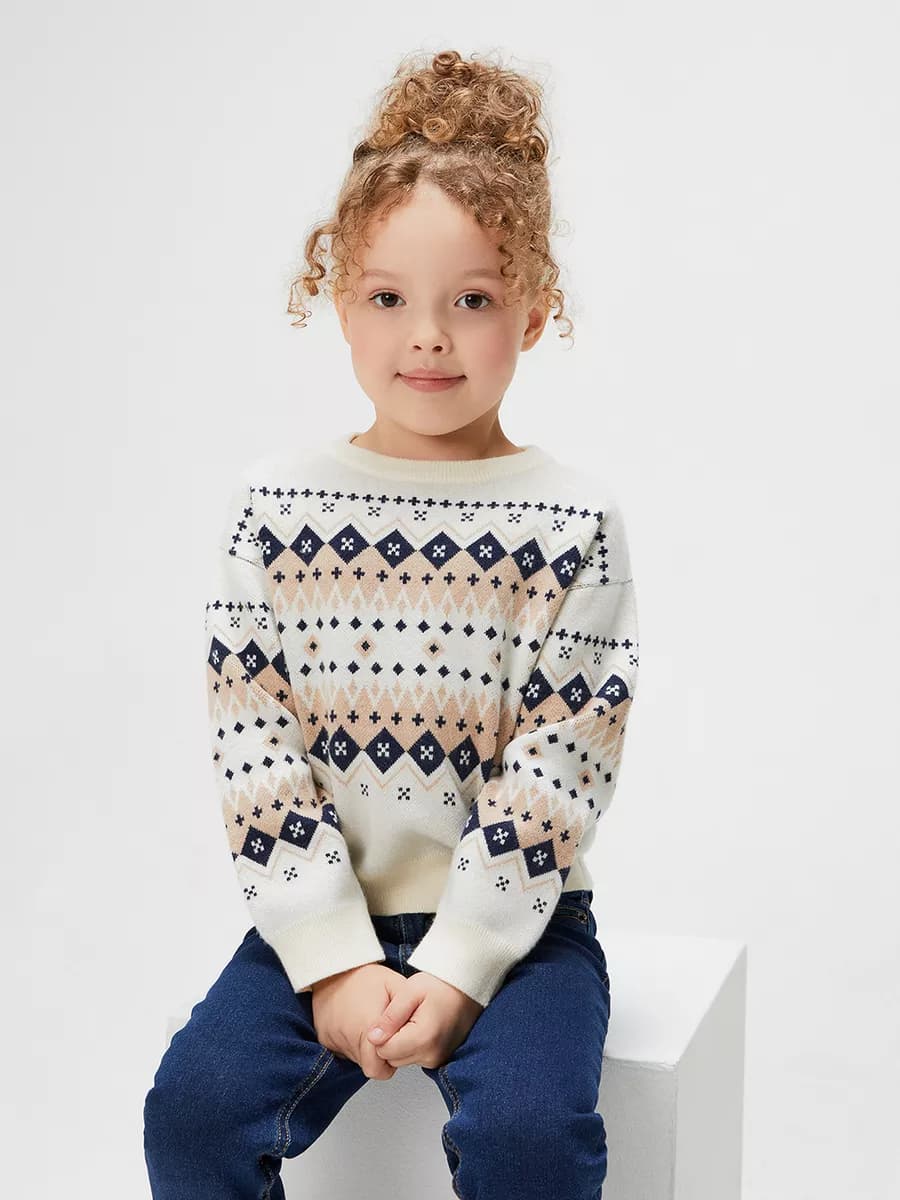 Джемпер вязаный мягкий с рисунком