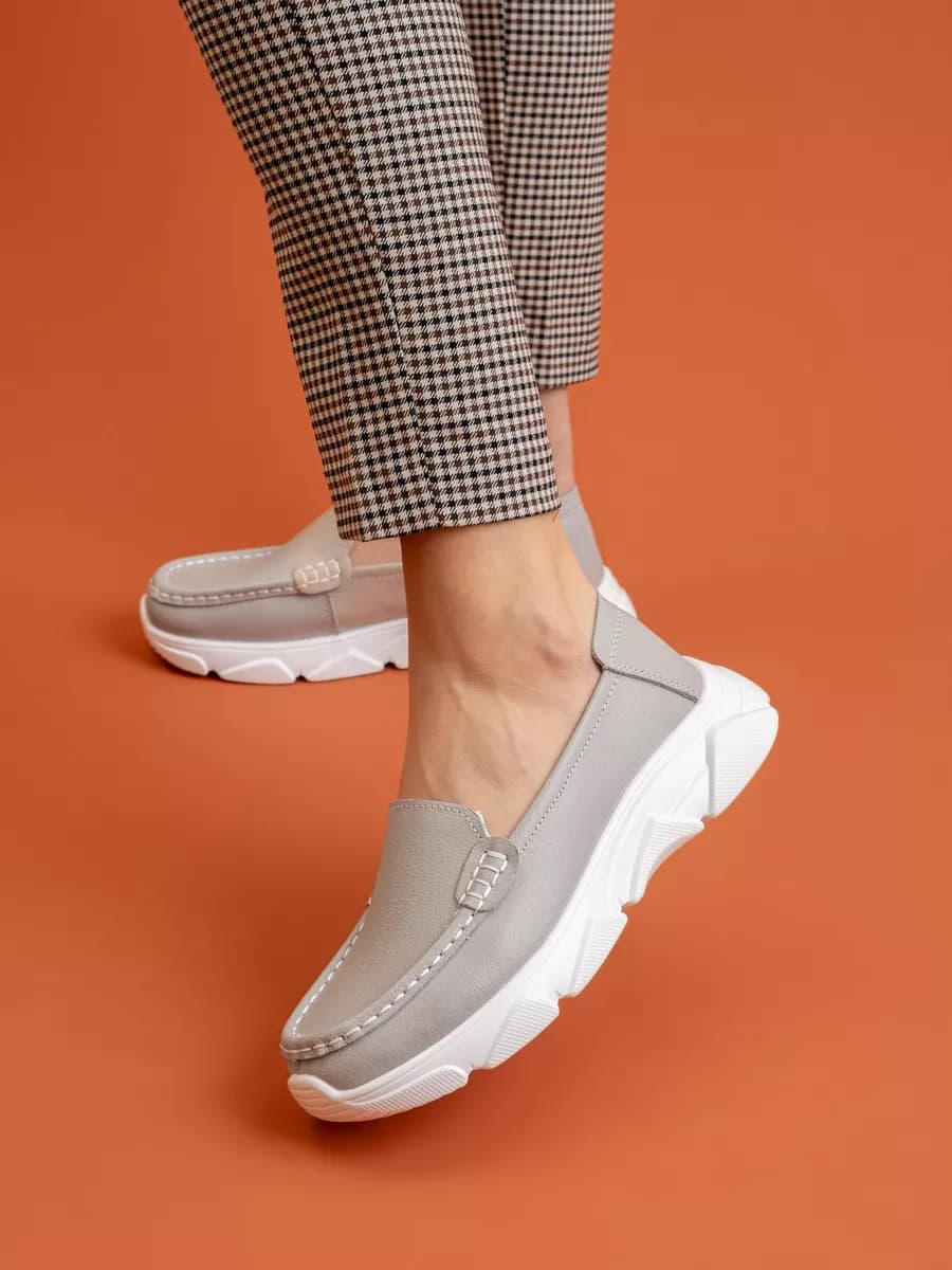 Мокасины из натуральной кожи летние