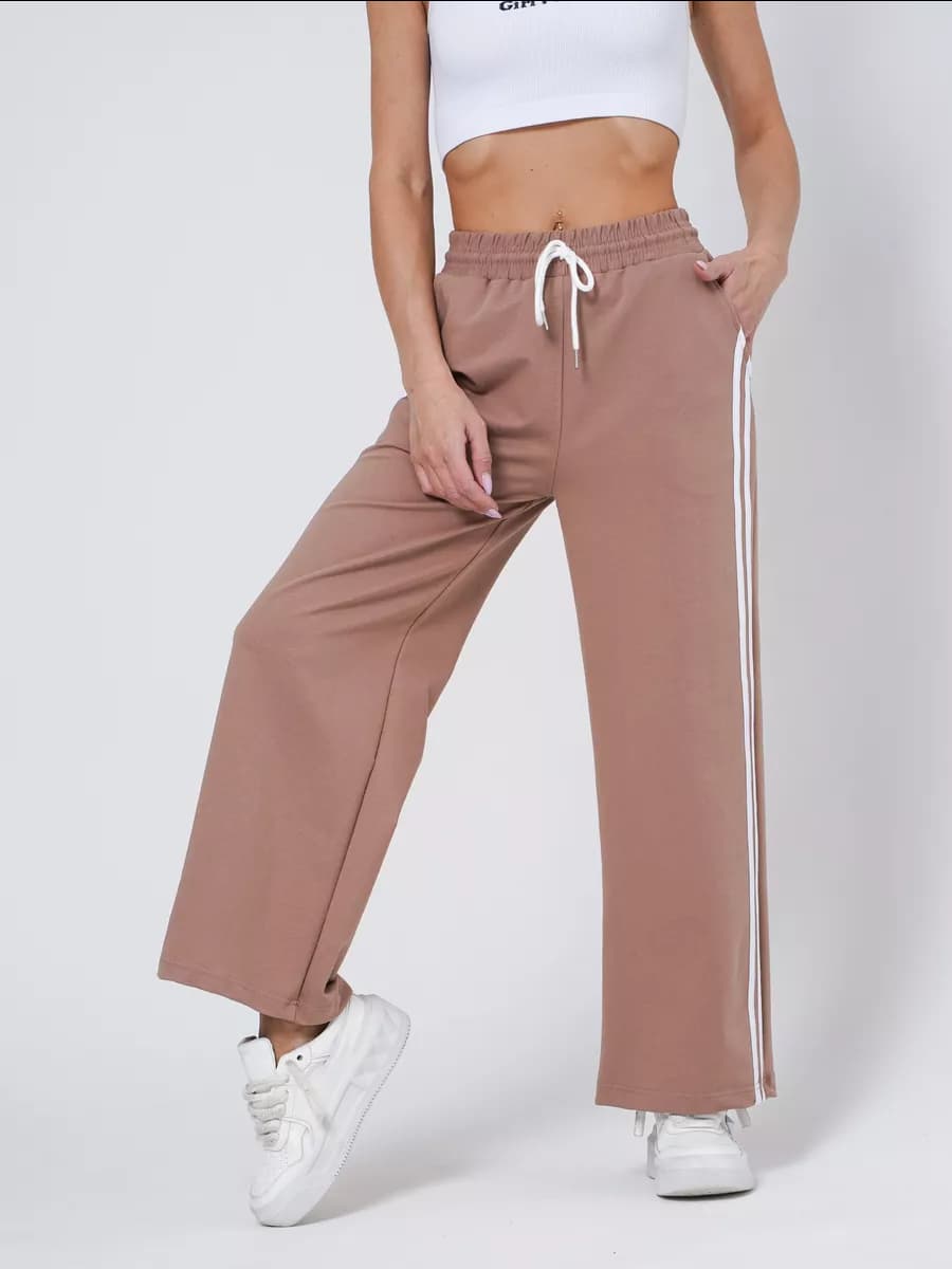 Брюки широкие спортивные палаццо с лампасами