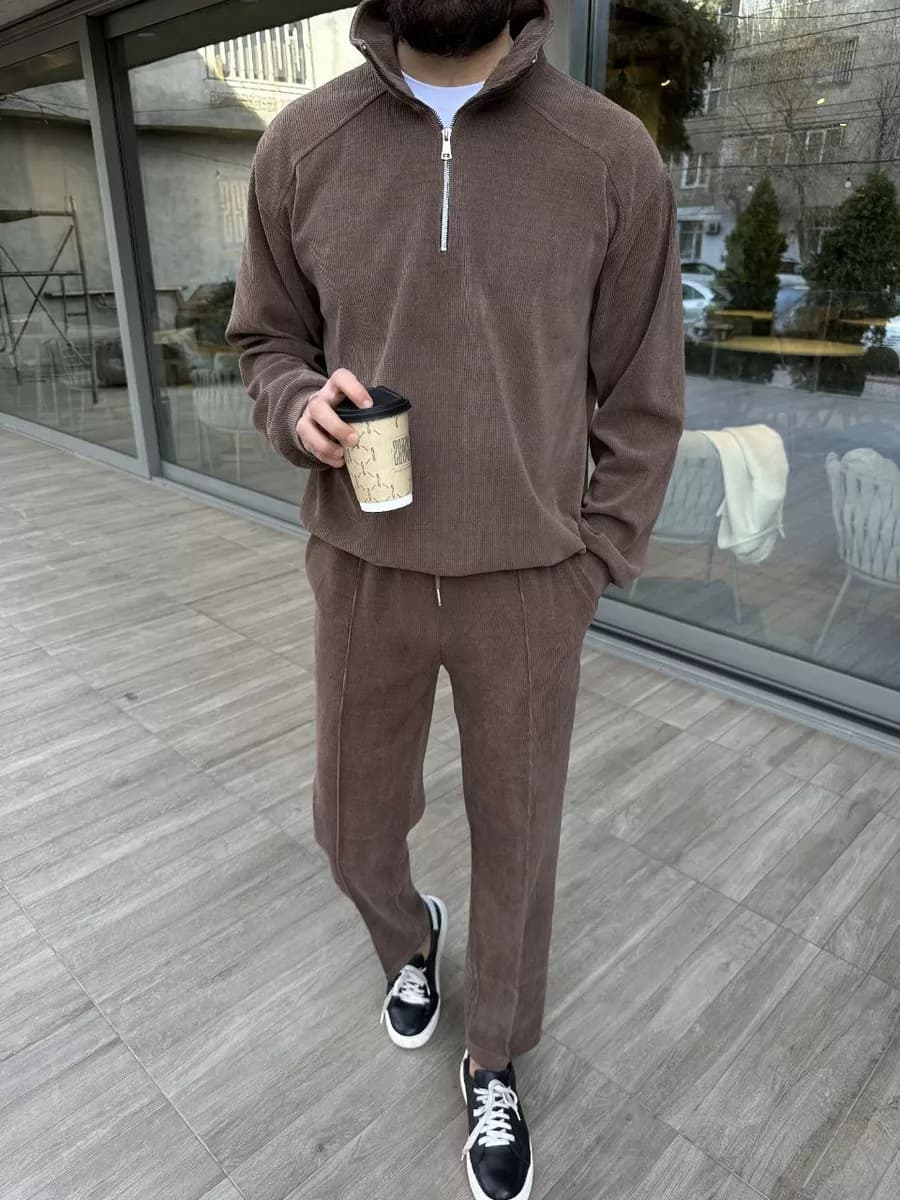 Спортивный костюм вельветовый