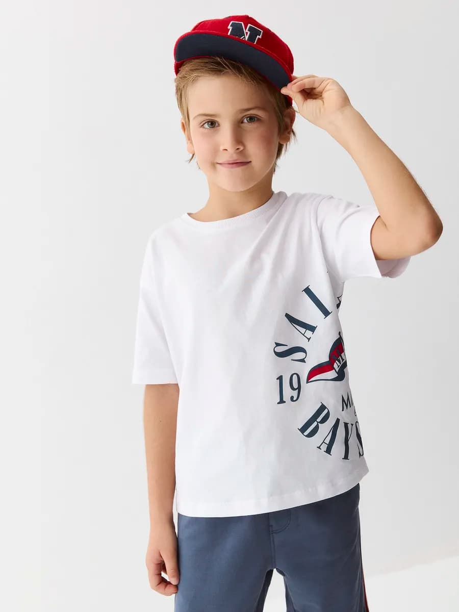 Футболка базовая с принтом оверсайз