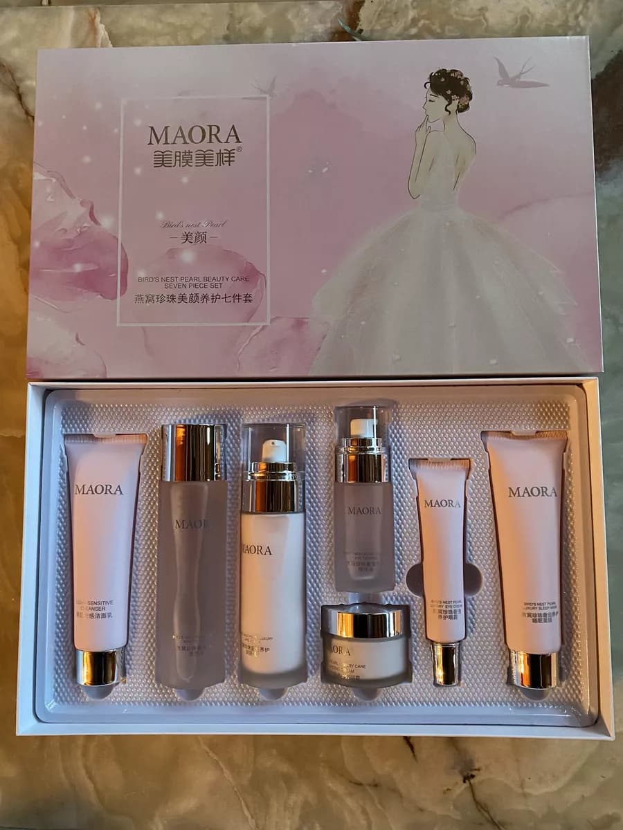 Подарочный косметический набор для ухода