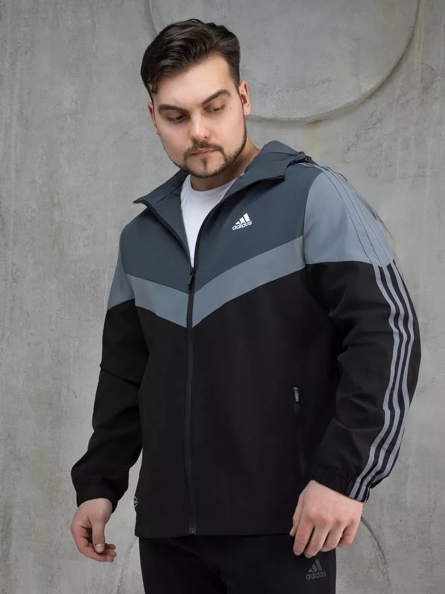 Ветровка спортивная весенняя с капюшоном