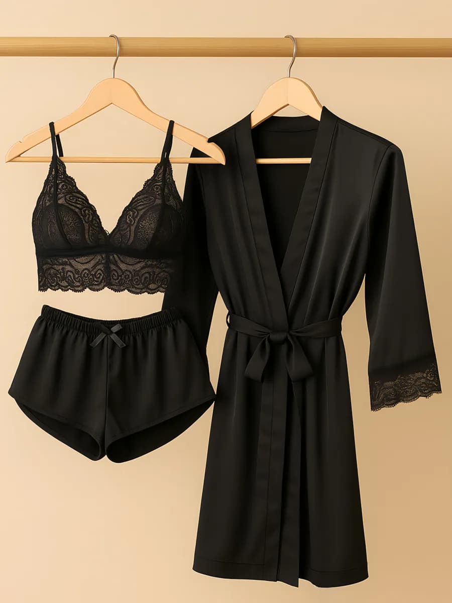 Халат шелковый с кружевным топом и шортами