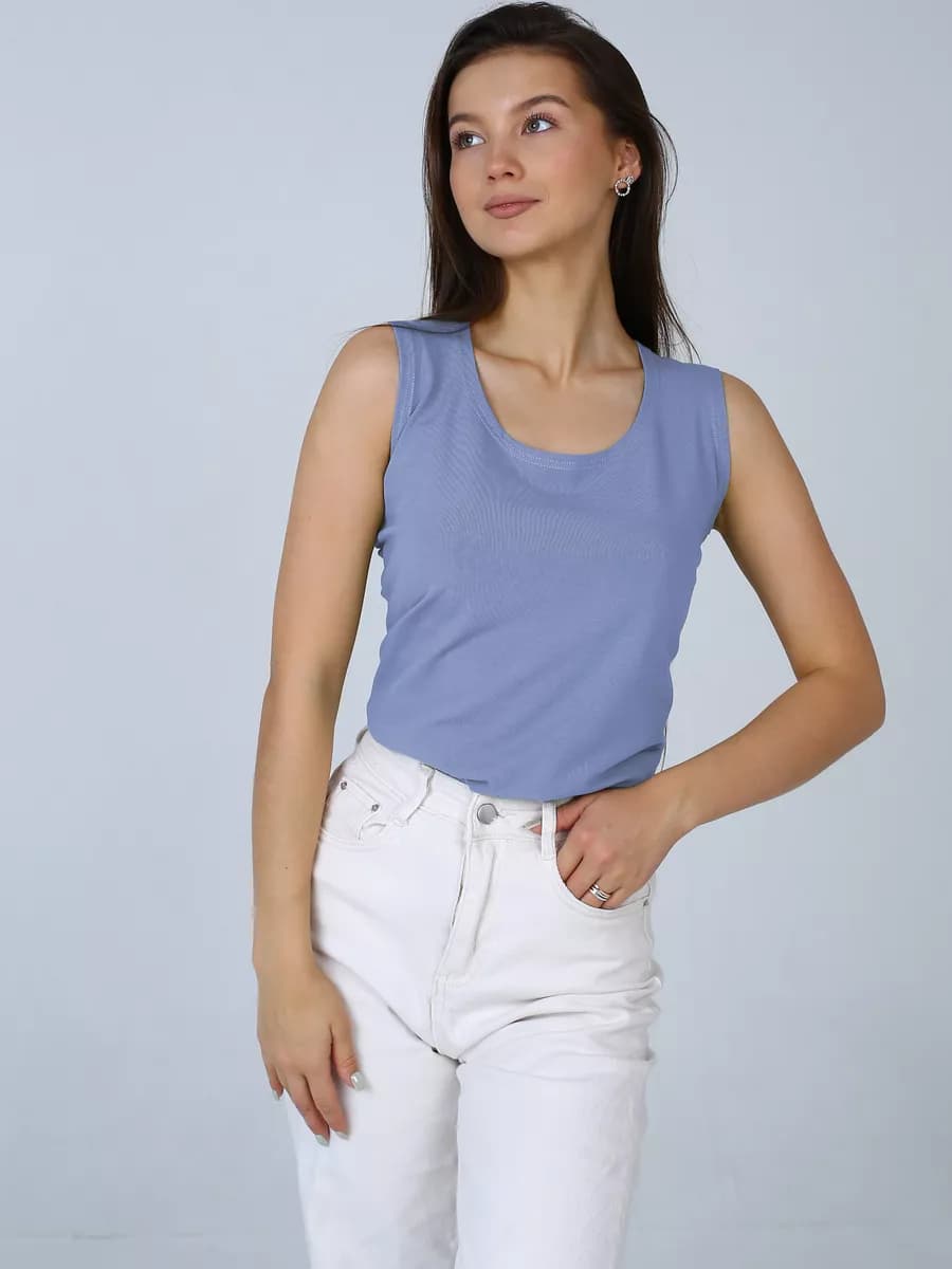 Майка голубая из хлопка под пиджак