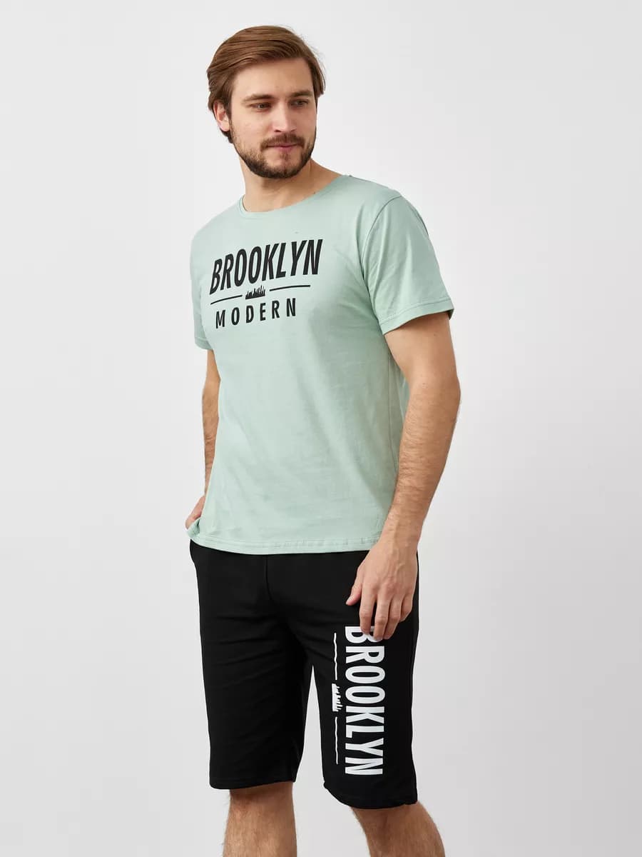 Спортивный костюм с шортами летний