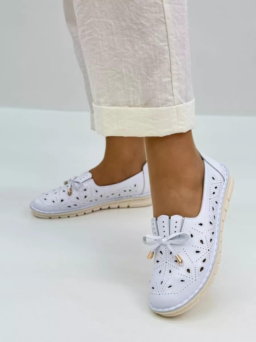 мокасины женские весна-лето кожаные с перфорацией дышащие