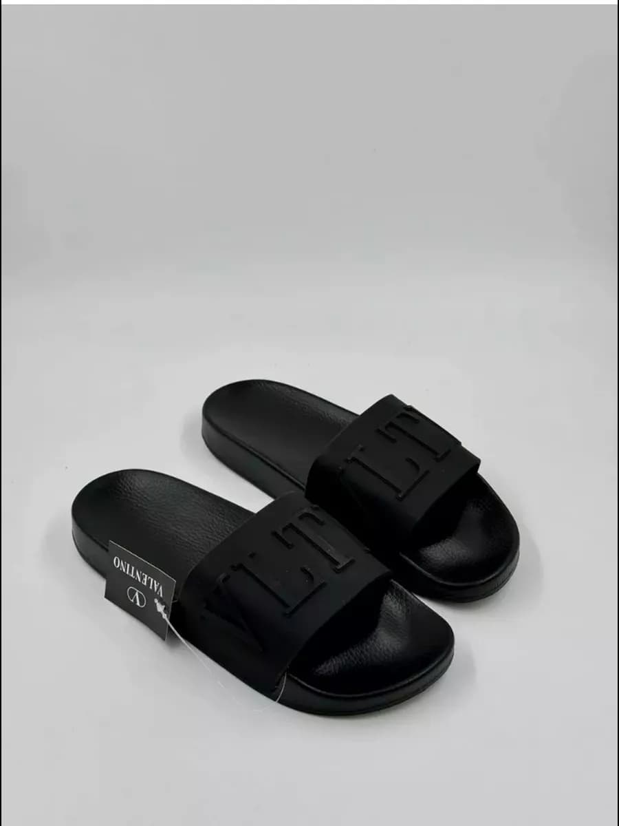 Шлепанцы Valentino