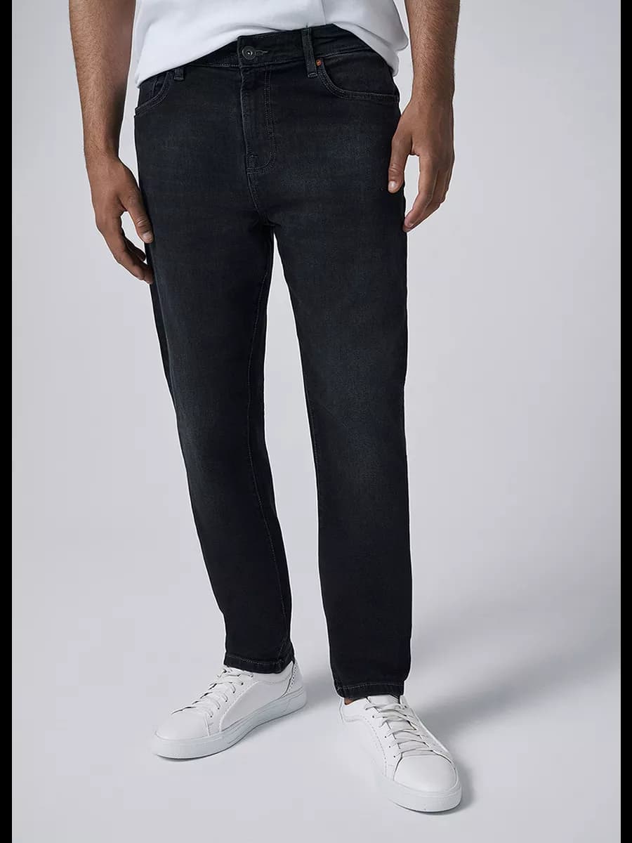 Базовые зауженные джинсы