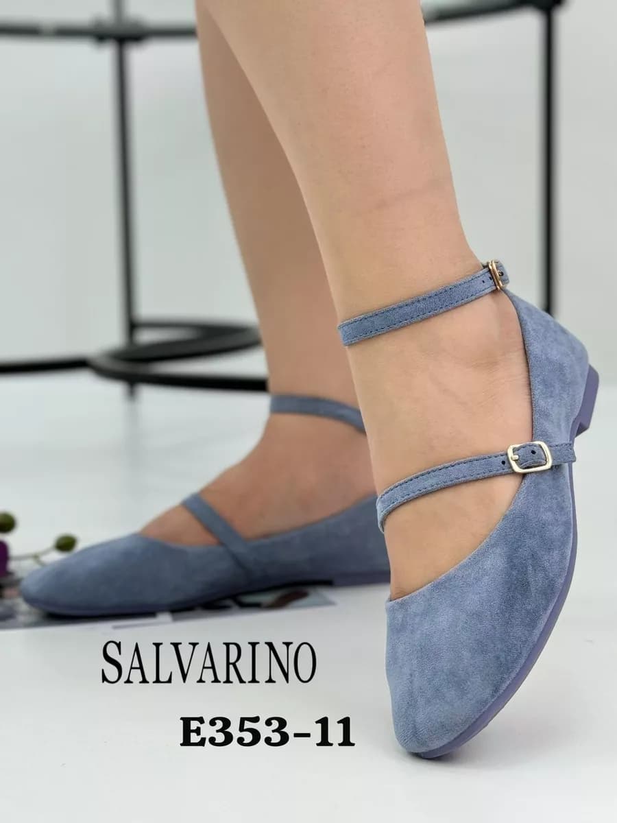 Балетки с ремешком на каблуке замшевые