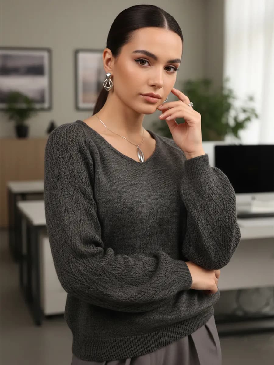 Кофта вязаная с ажурными рукавами