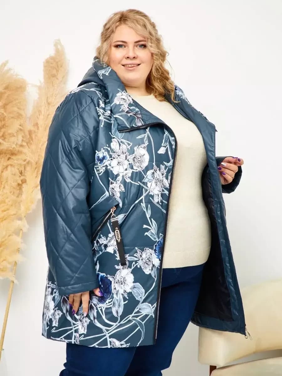 Куртка демисезонная с капюшоном больших размеров