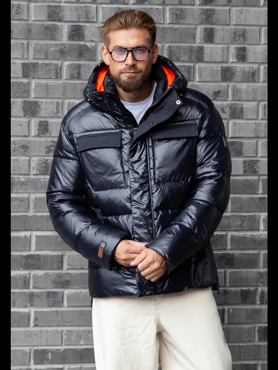 Куртка зимняя короткая с капюшоном