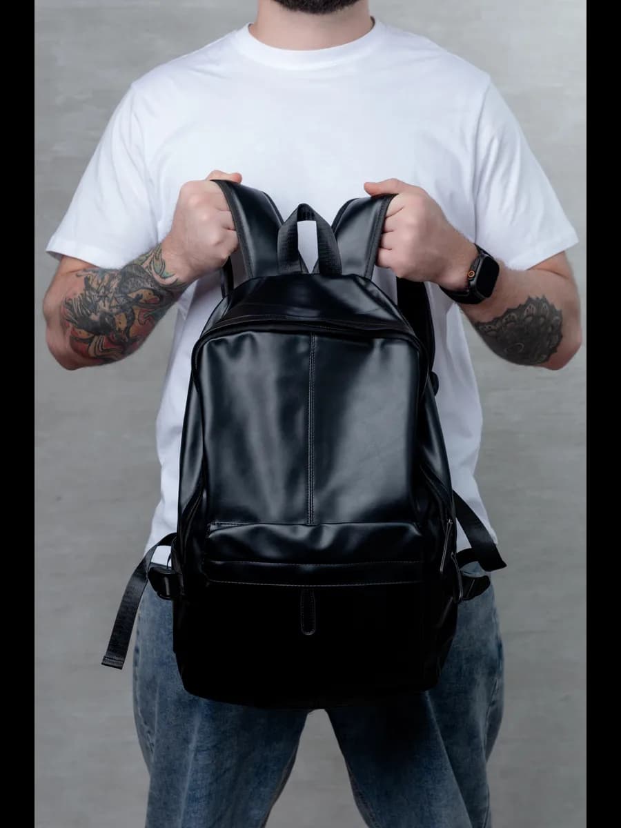 Рюкзак черный кожаный городской школьный