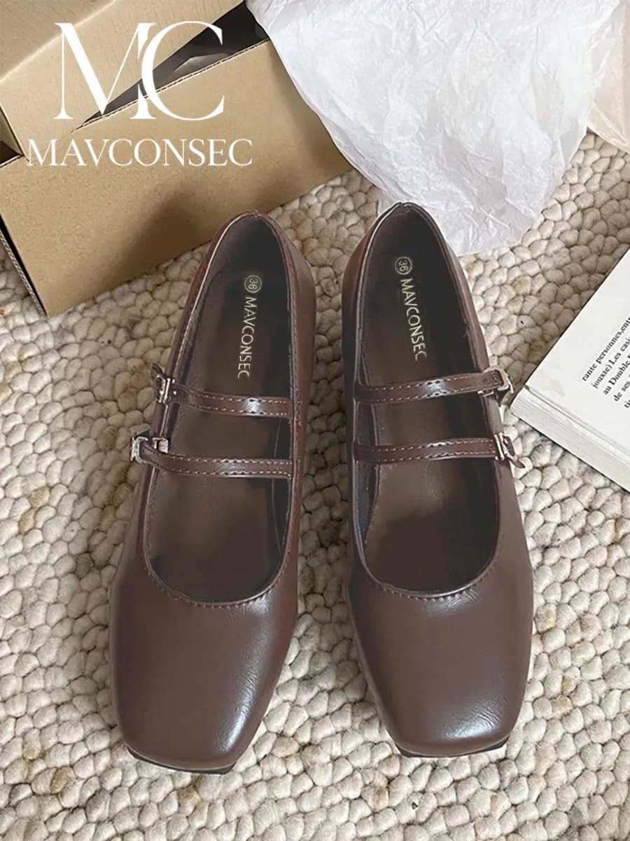 Балетки с квадратным носом и ремешком