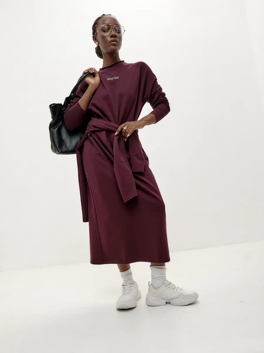 Длинное трикотажное платье оверсайз