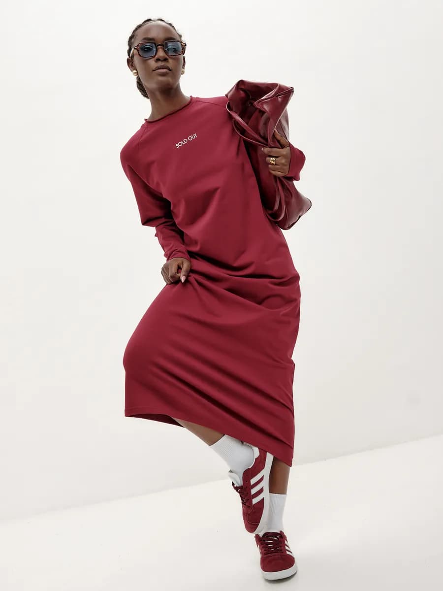 Длинное трикотажное платье оверсайз