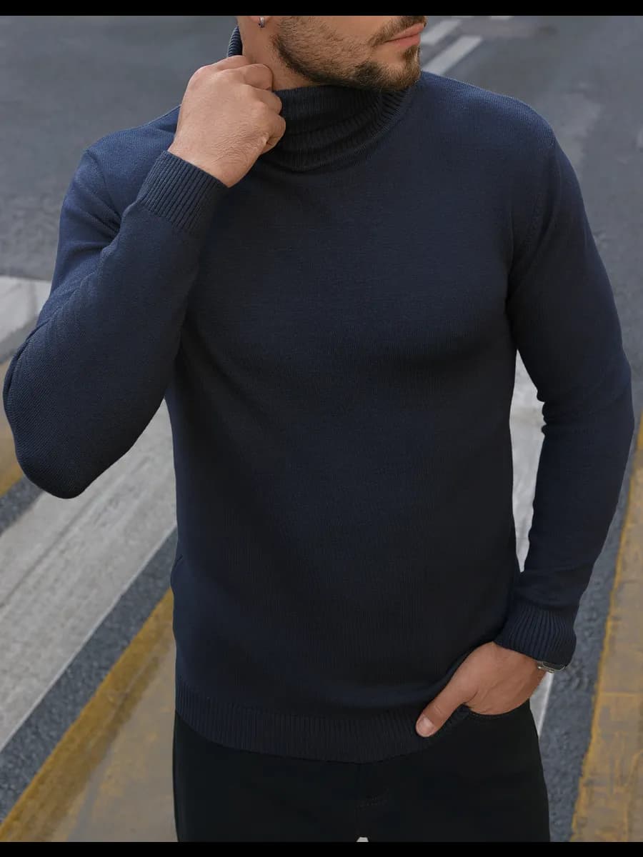 Теплая водолазка с длинным горлом