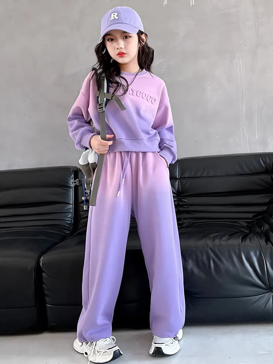 Костюм спортивный в корейском стиле