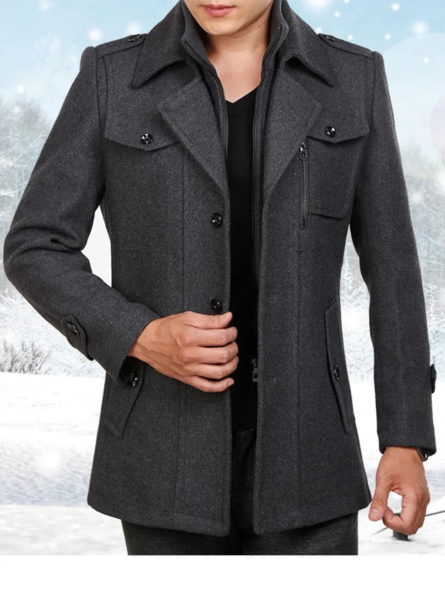 Шерстяное пальто с двойным воротником